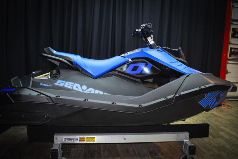 Brand New 2023 Sea-Doo Jetski Spark® Trixx™ 2-up Rotax® 900 H.O. ACE™